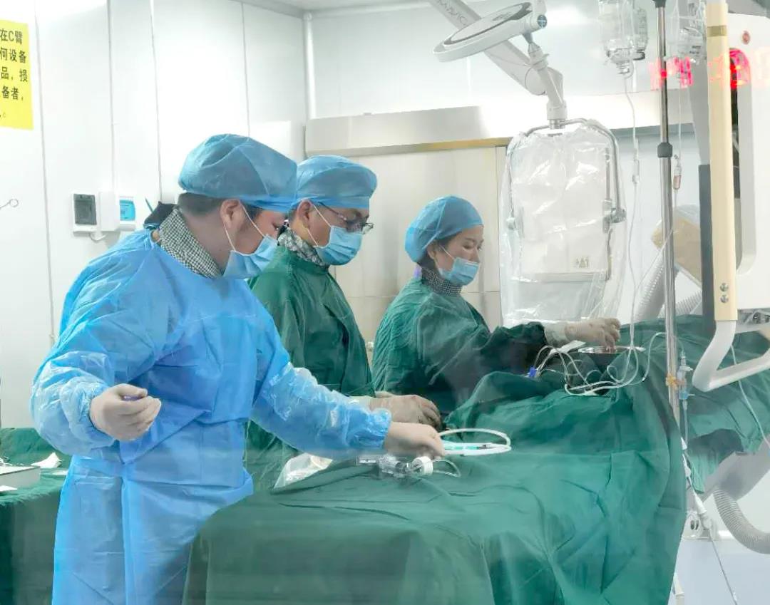 全天做11臺心臟手術，成功幫助患者解除燃眉之痛！